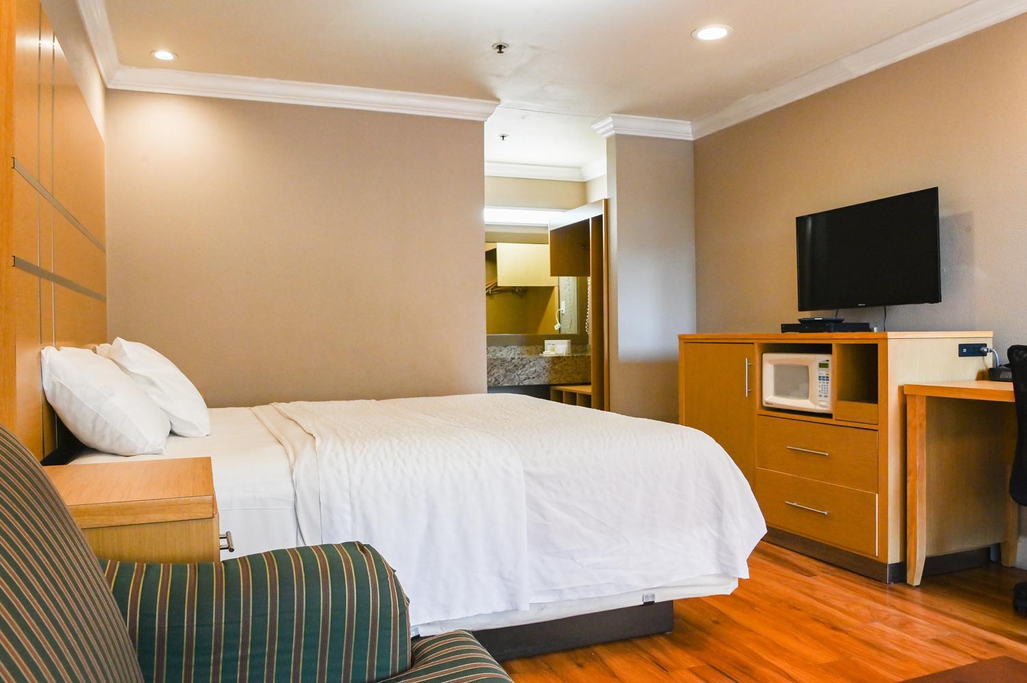 Days Inn By Wyndham San Francisco S/Oyster Point Airport Саут-Сан-Франциско Екстер'єр фото