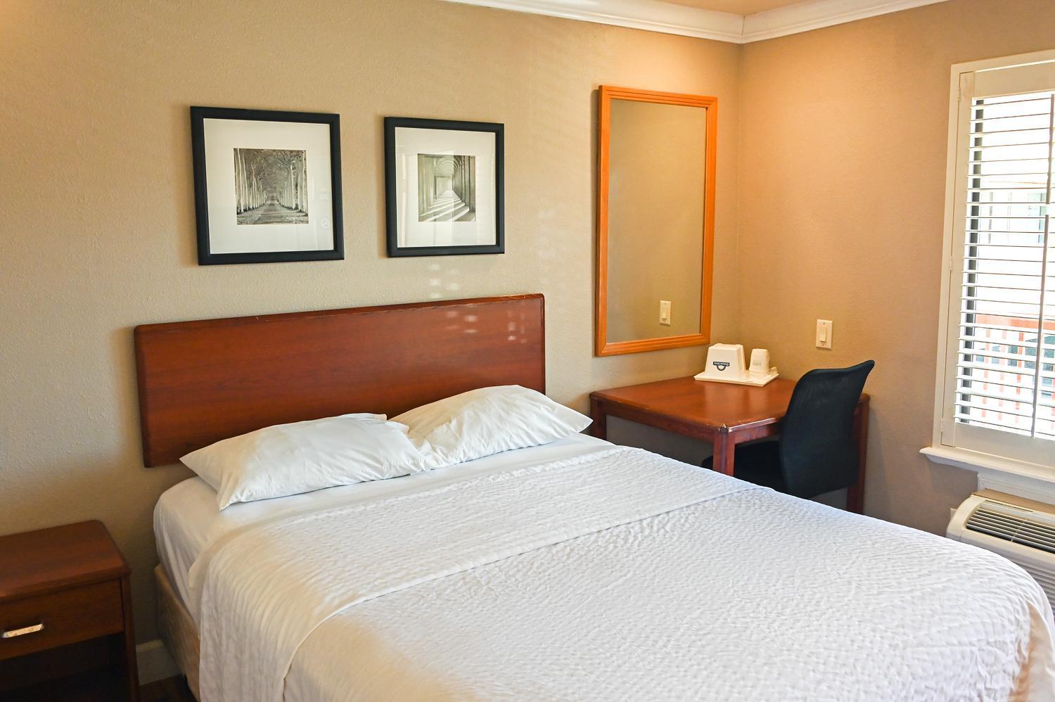 Days Inn By Wyndham San Francisco S/Oyster Point Airport Саут-Сан-Франциско Екстер'єр фото